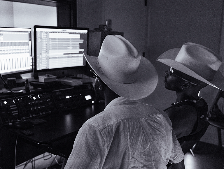 STUDIO GRID 6