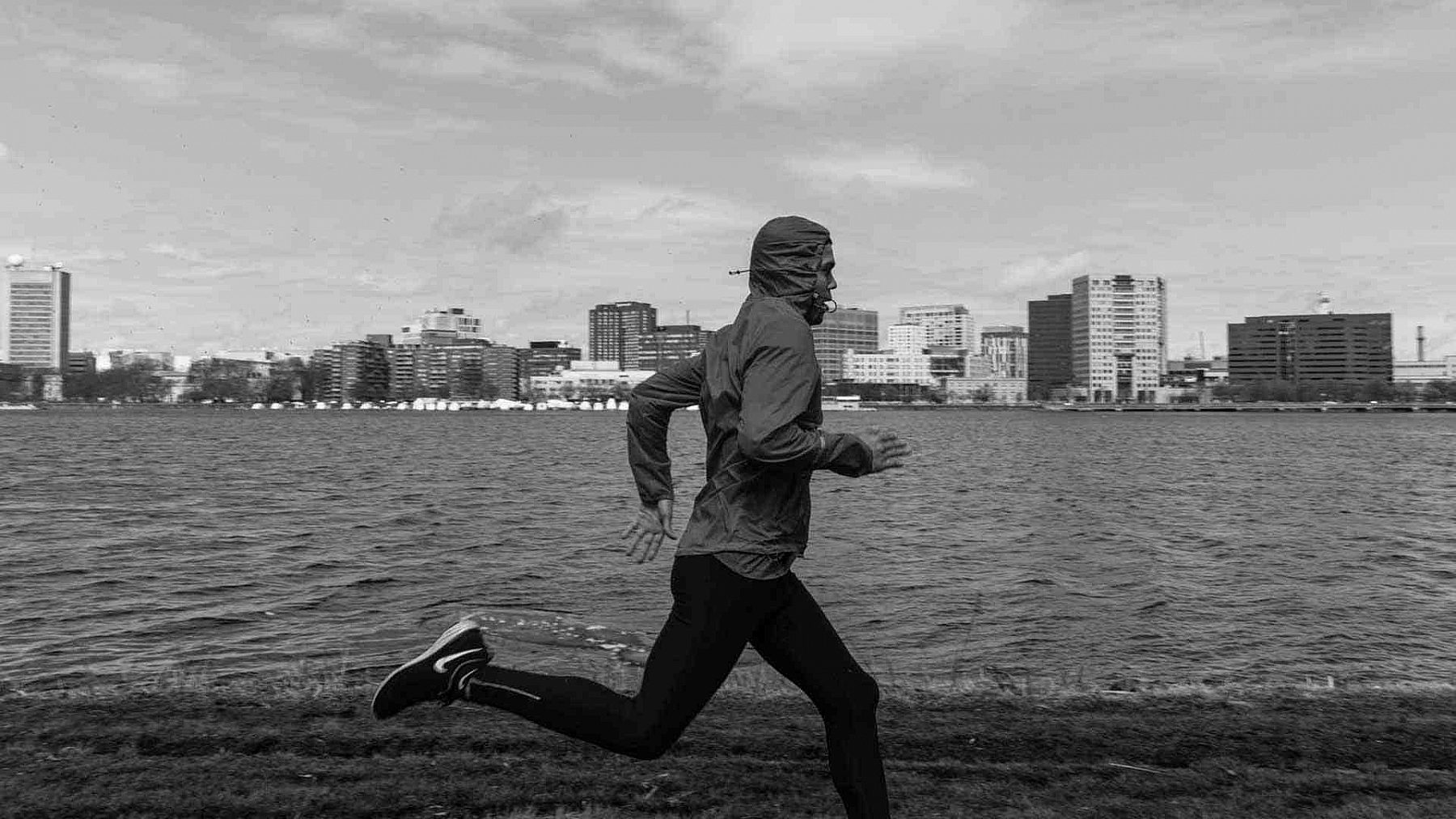 Nike We Run In Mass Preacher 11